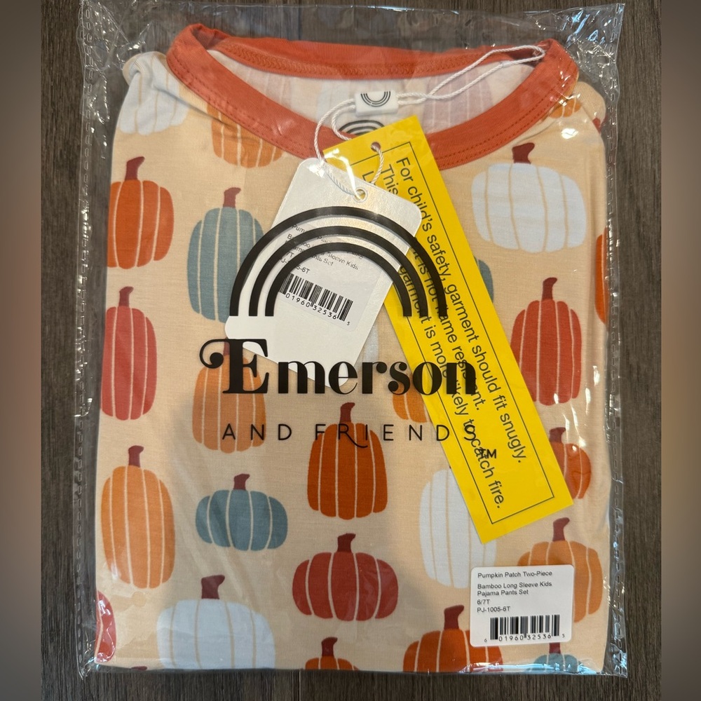 Emerson and Friends “Pumpkin Patch” Kids Pajamas - Picture 2 of 5